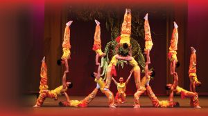 pekingacrobats_website_1920x1080.jpg