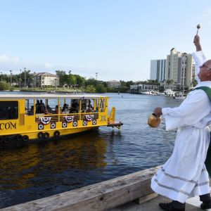 Pirate Water Taxi July 4th Boat Parade